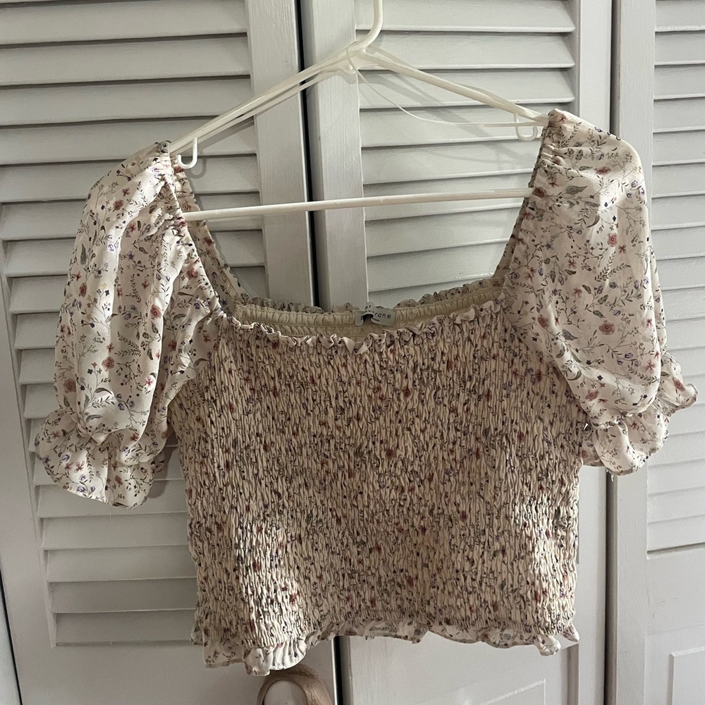 Puff sleeve top